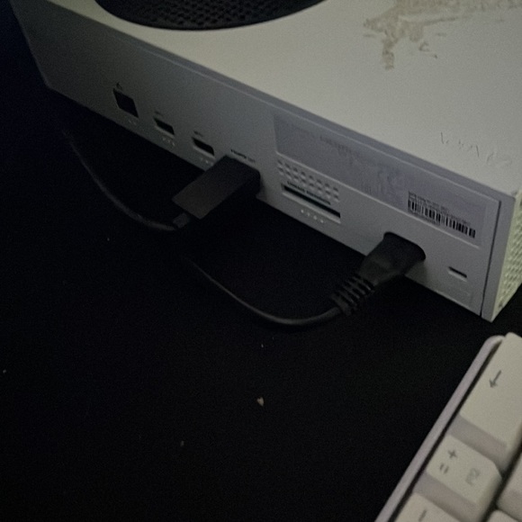 Xbox with controller no box basically new used everything works Apple Pay is ok